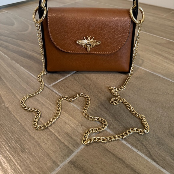 Vera Pelle Gold Bee Handbag - Picture 2 of 7